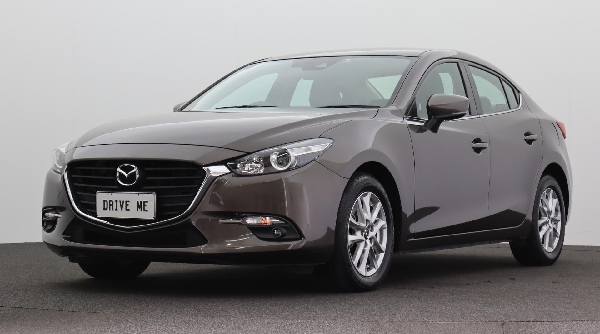 Mazda 3 image 1