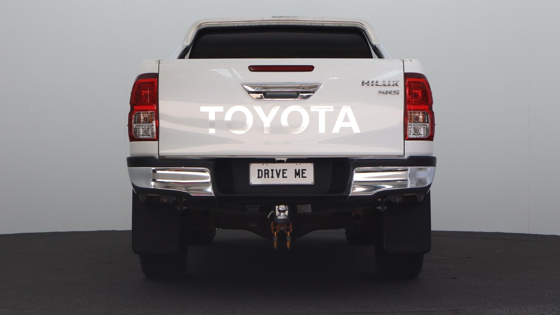 Toyota Hilux image 3