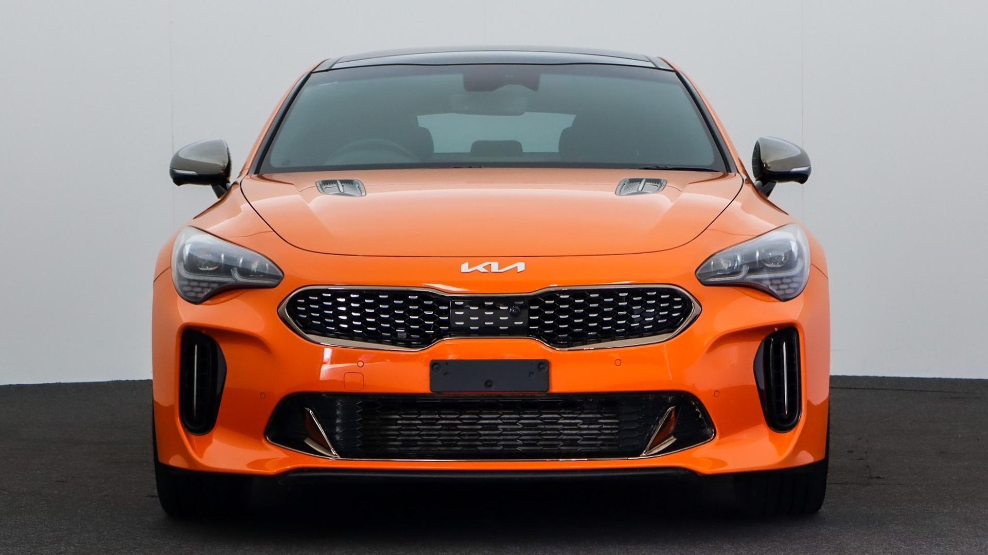 Kia Stinger image 2