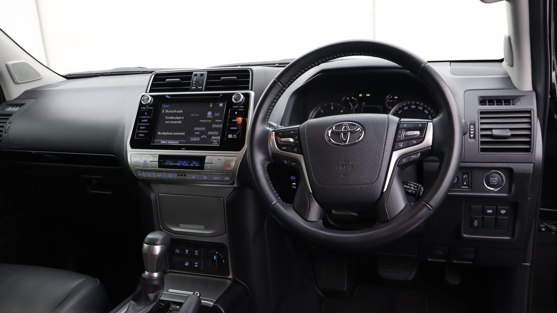 Toyota Landcruiser Prado image 4