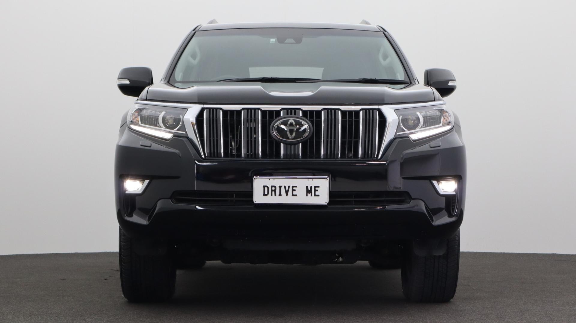 Toyota Landcruiser Prado image 2