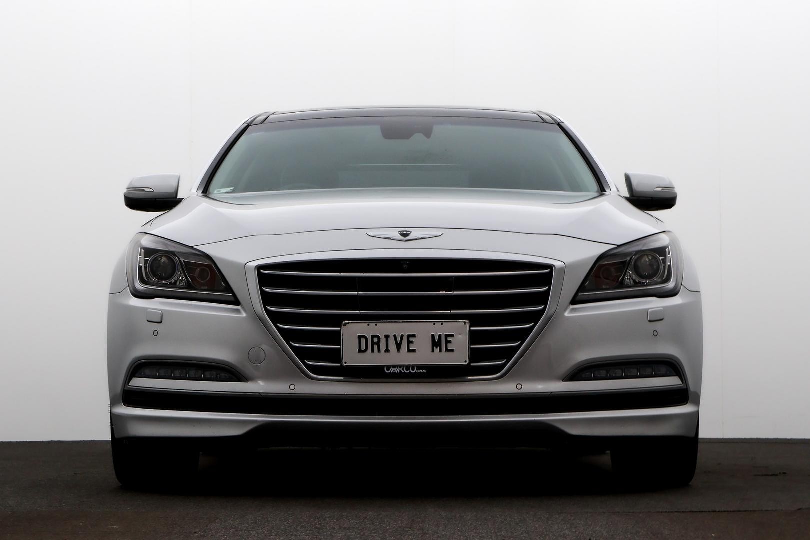 Hyundai Genesis image 2