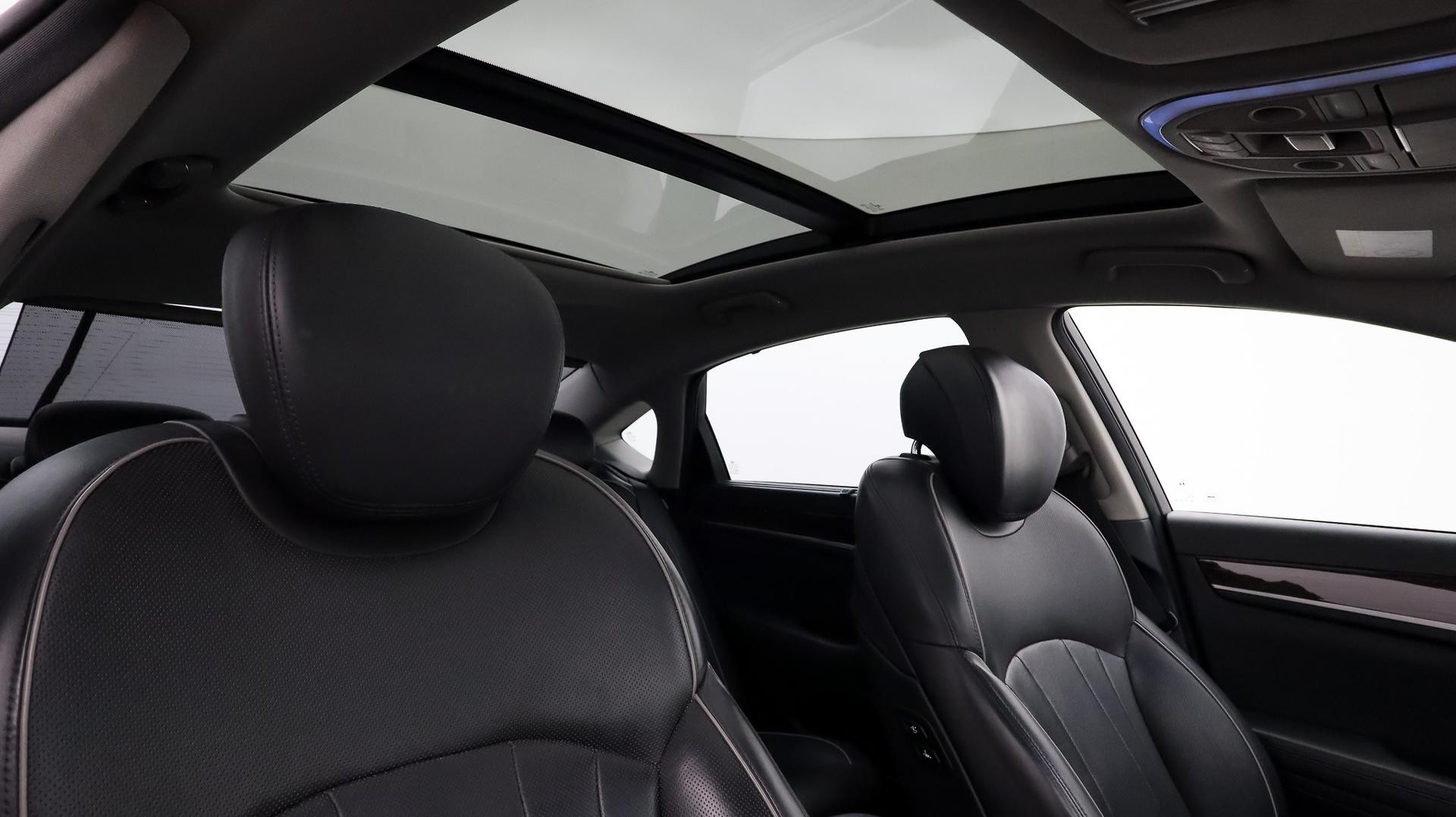 Hyundai Genesis image 4