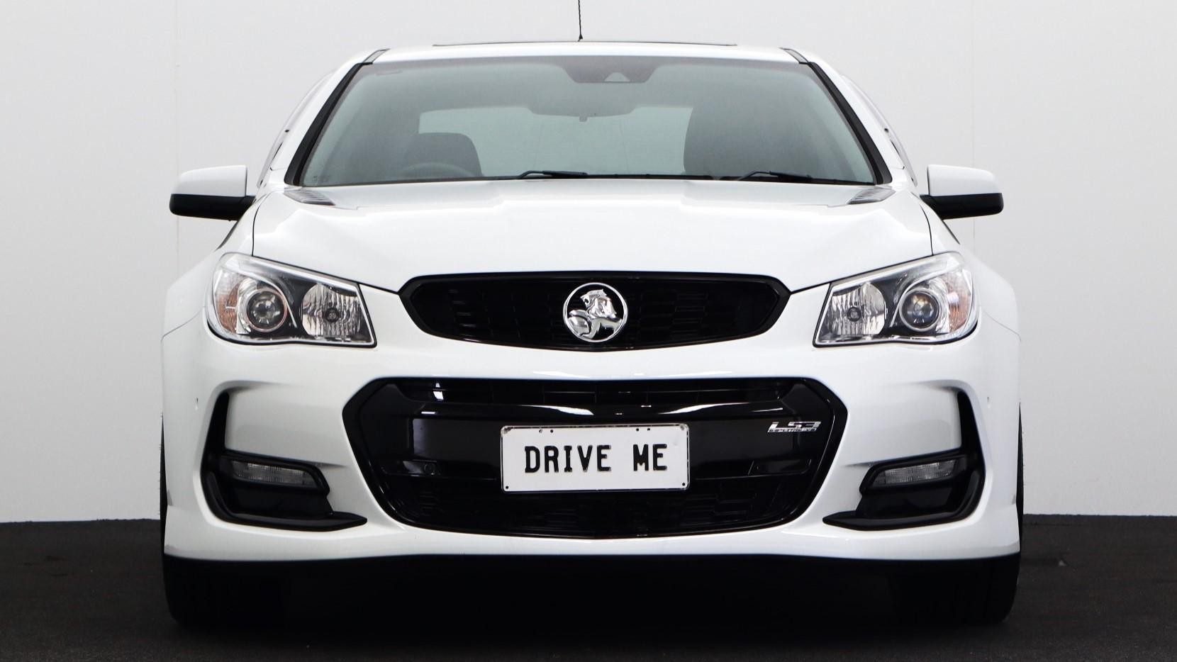 Holden Commodore image 2