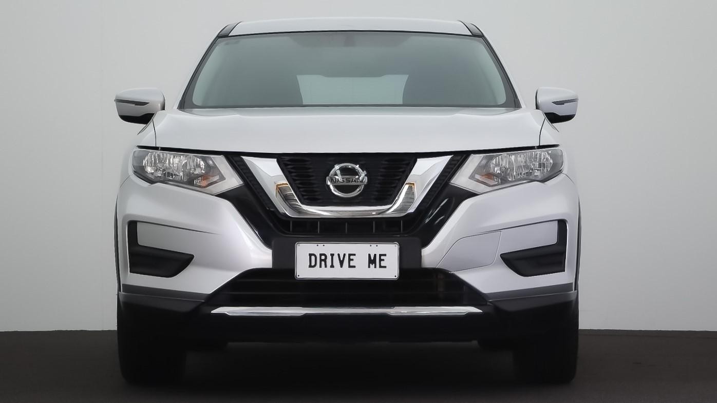 Nissan X-trail image 2