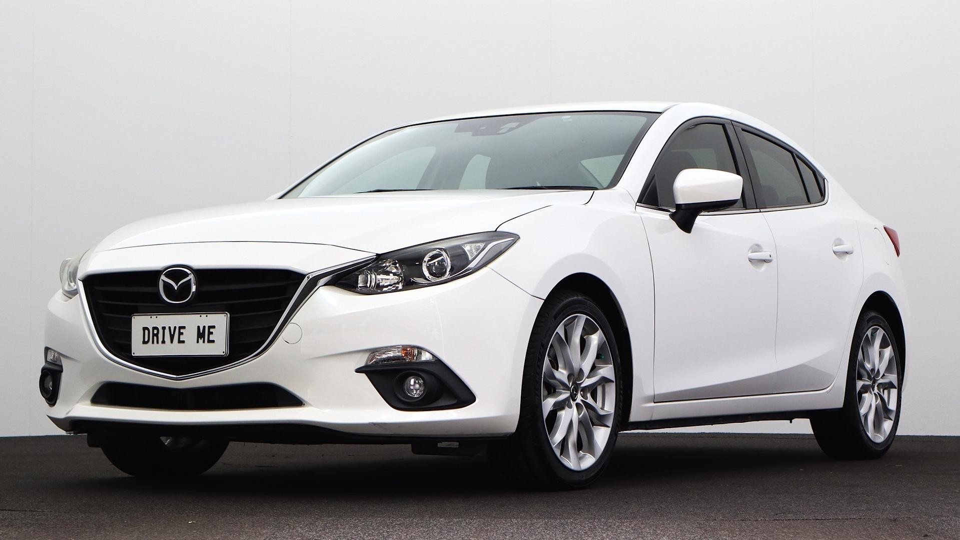 Mazda 3 image 1