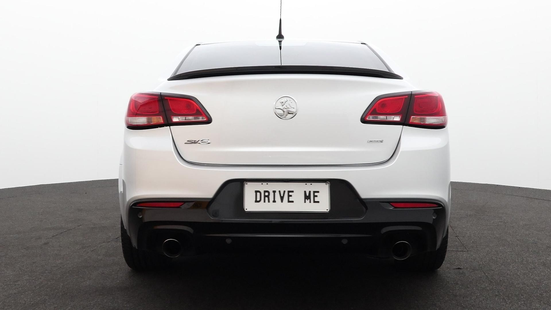 Holden Commodore image 3