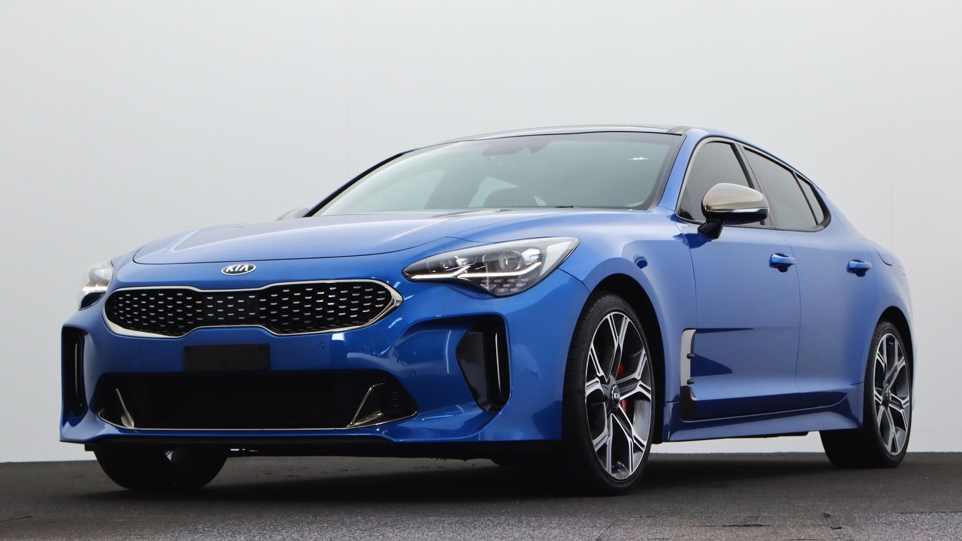Kia Stinger image 1