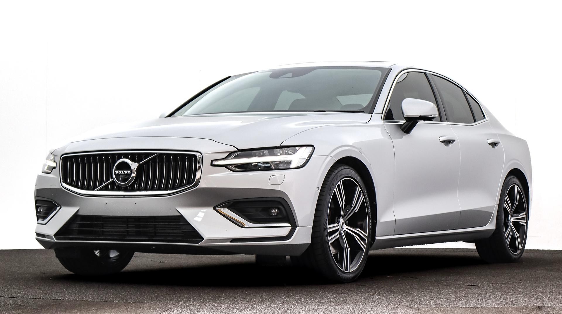 Volvo S60 image 1