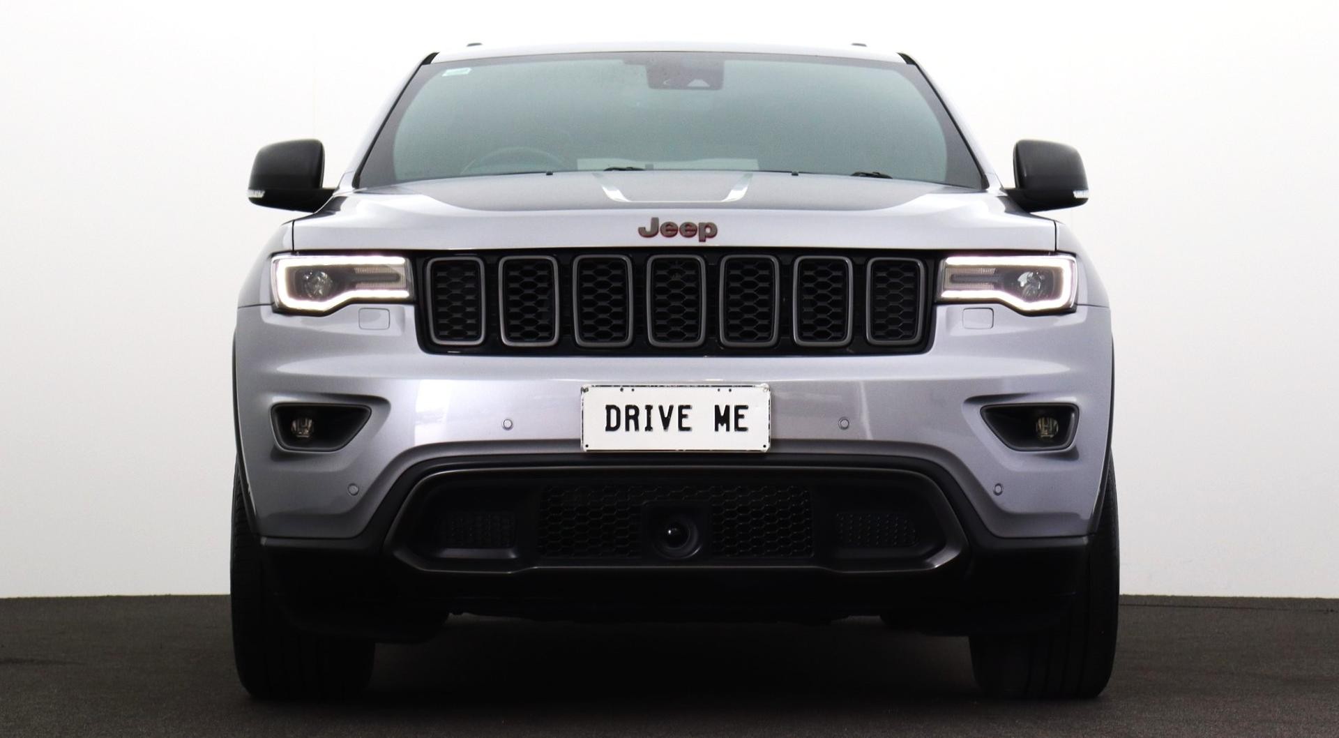 Jeep Grand Cherokee image 2