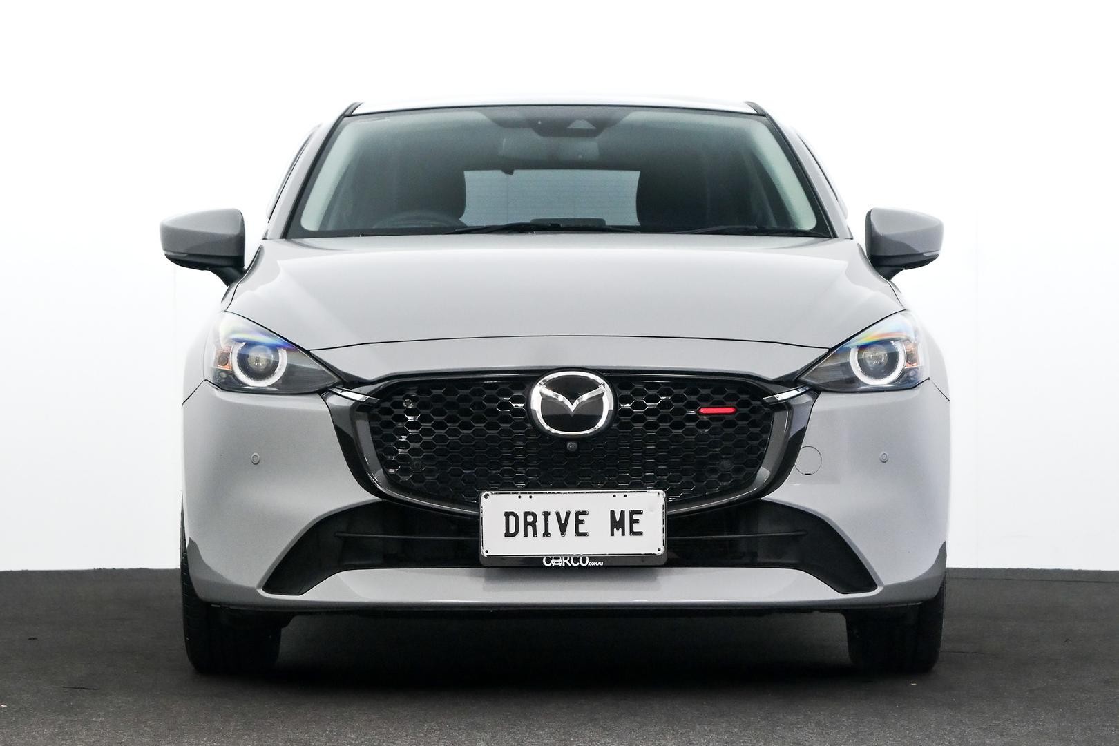 Mazda 2 image 2
