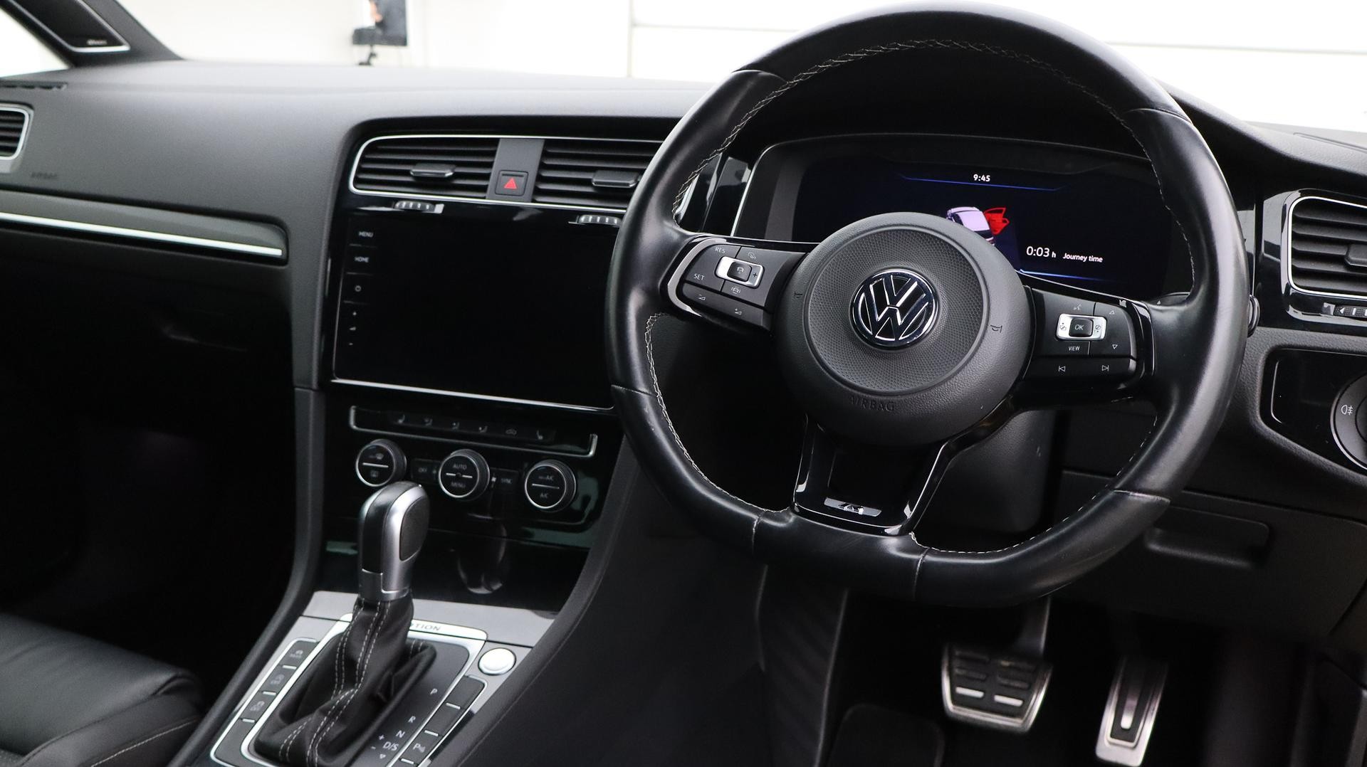 Volkswagen Golf image 4