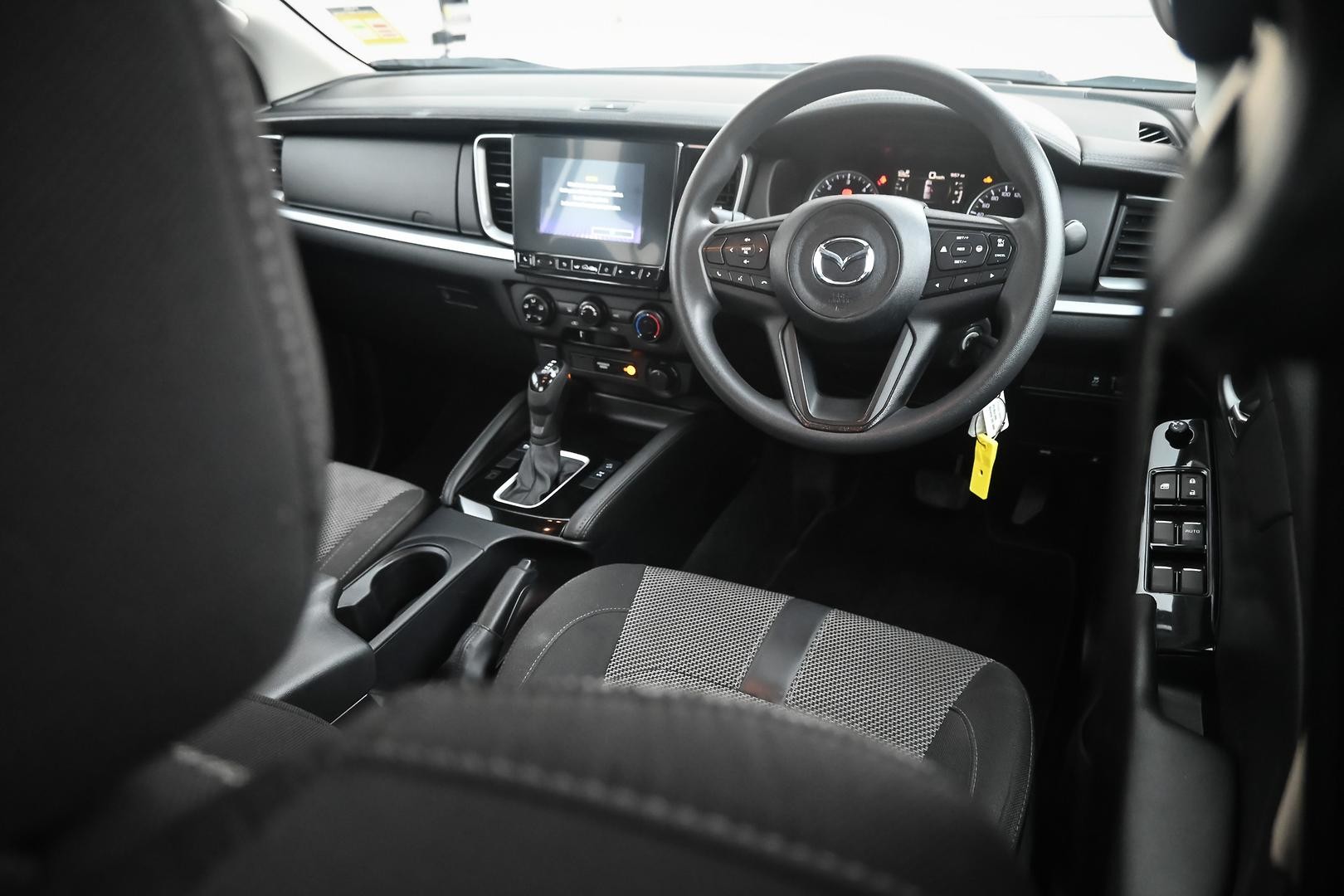 Mazda Bt-50 image 4