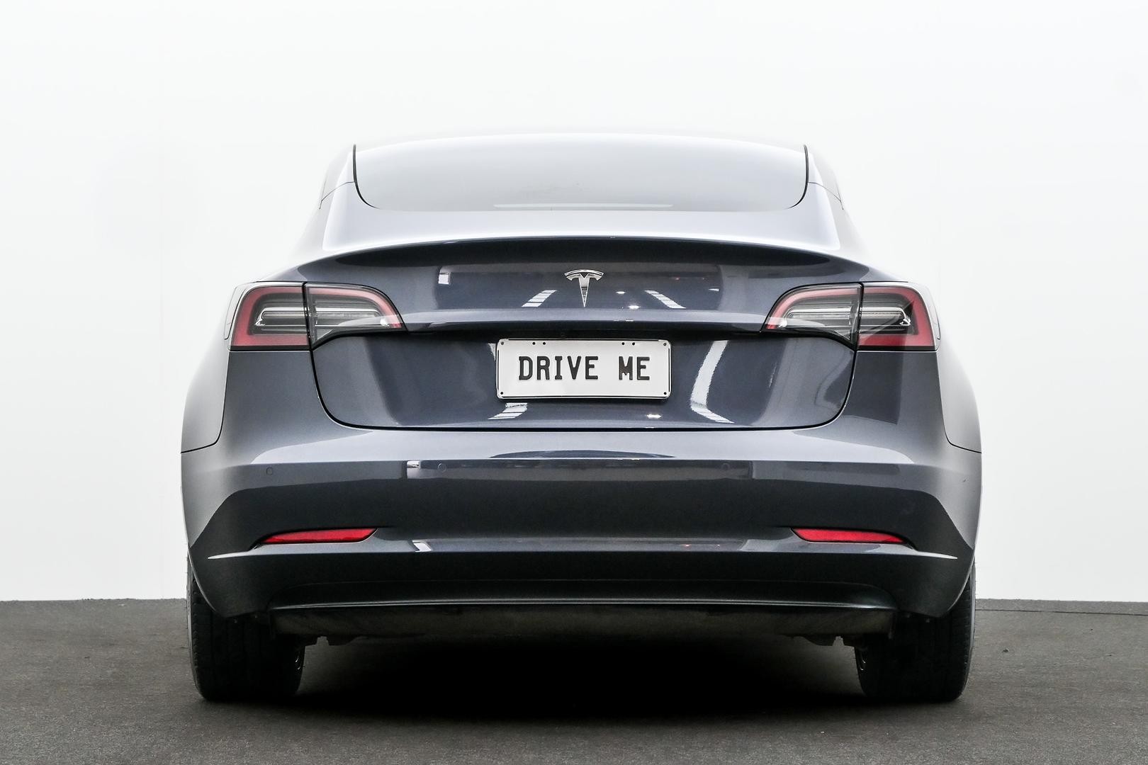 Tesla Model 3 image 3