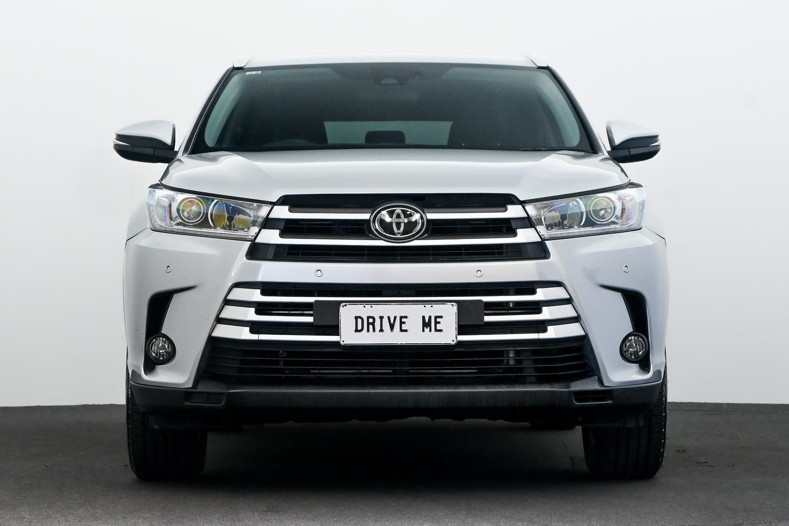 Toyota Kluger image 2