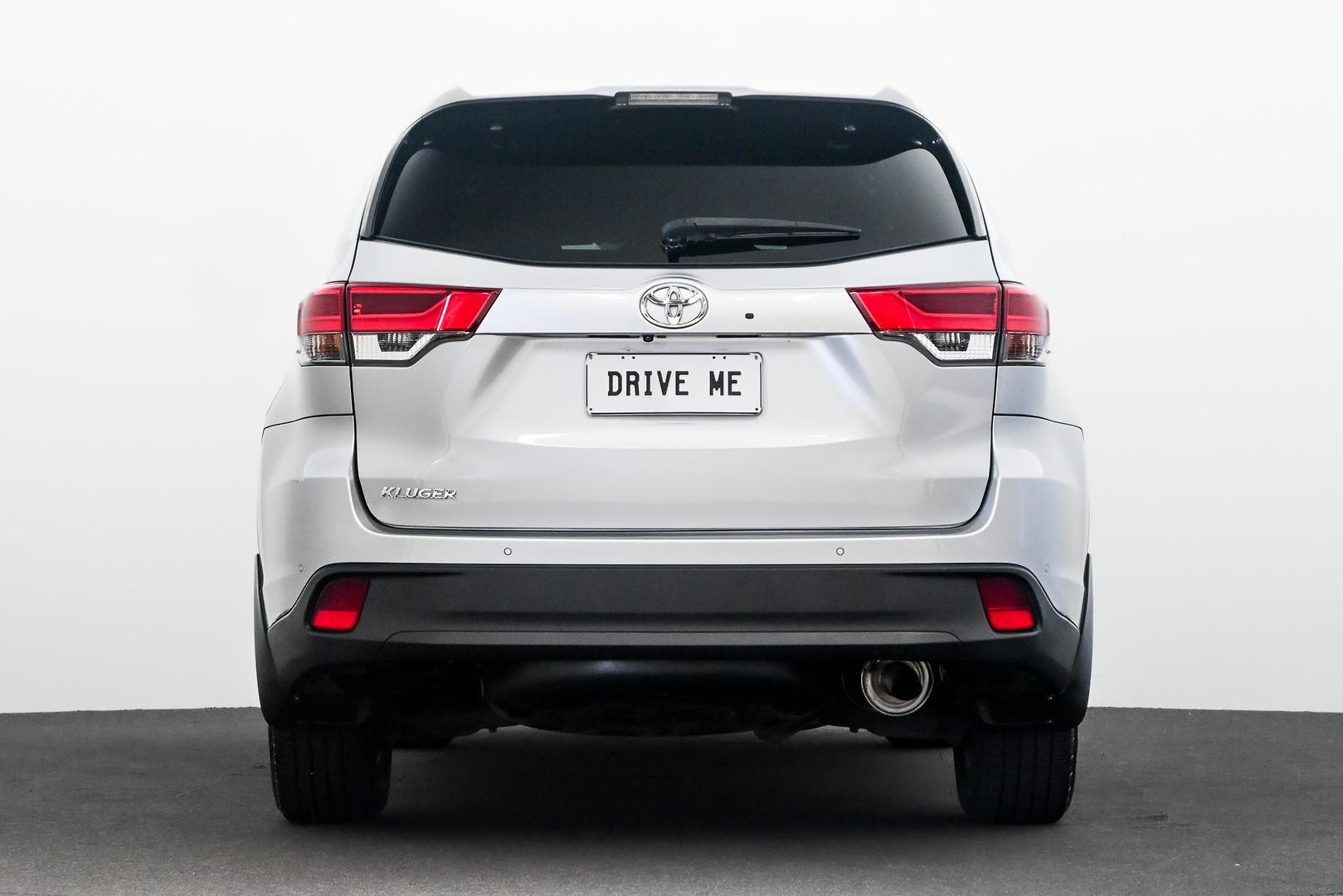 Toyota Kluger image 3