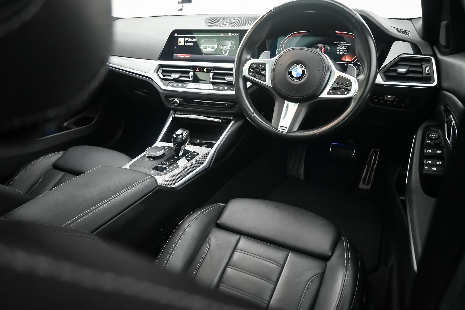 BMW 3 Series image 4