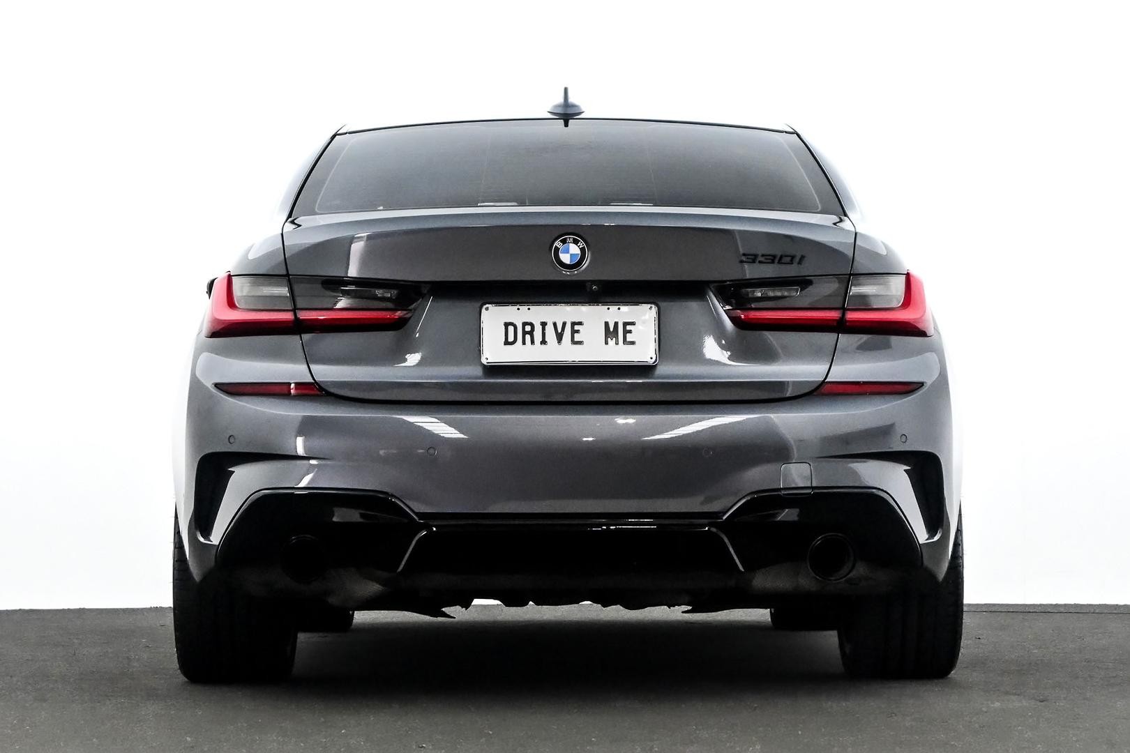 BMW 3 Series image 3