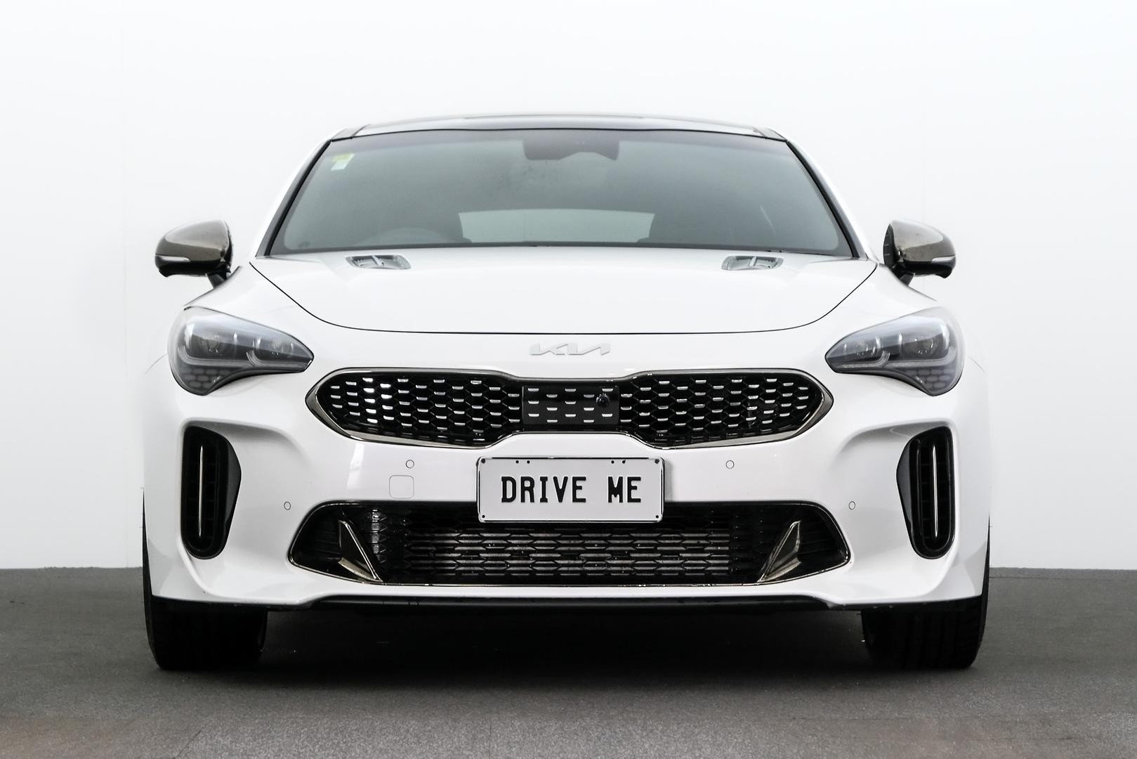 Kia Stinger image 2