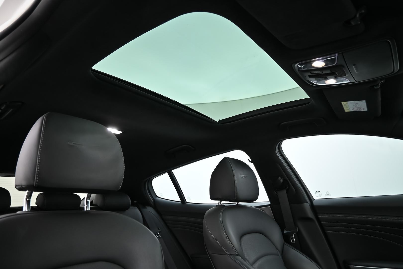 Kia Stinger image 4