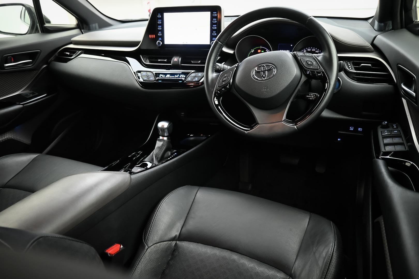 Toyota C-hr image 4