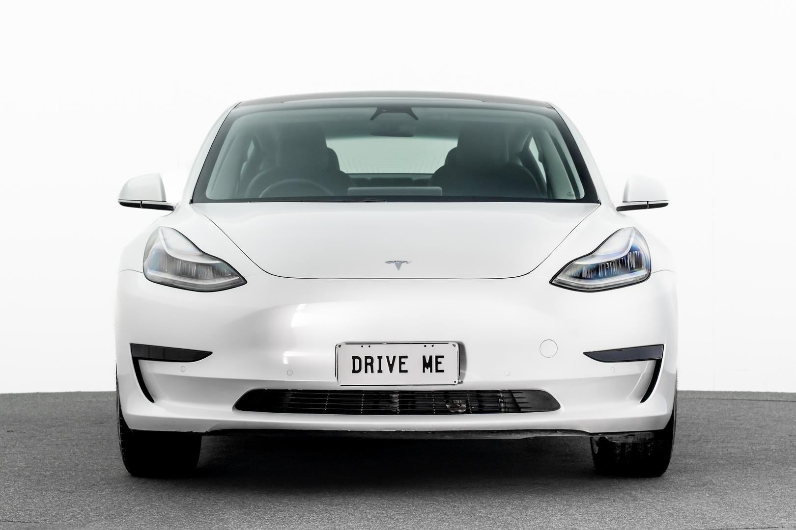 Tesla Model 3 image 2