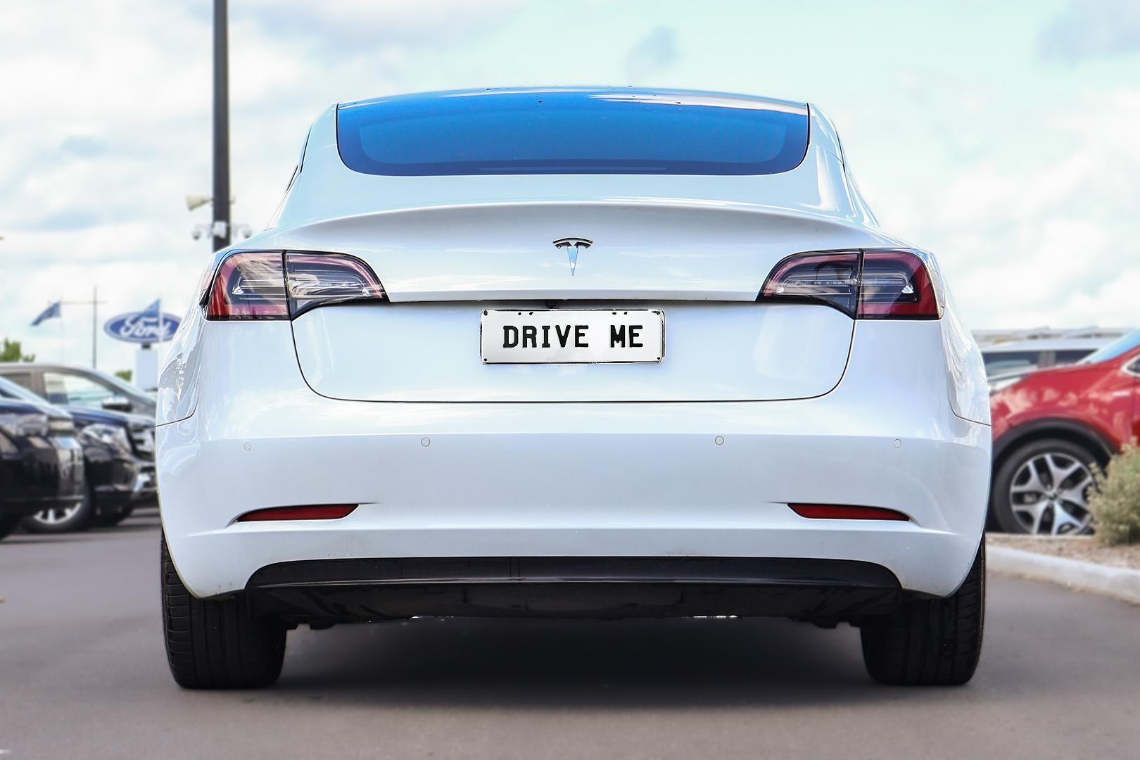 Tesla Model 3 image 3