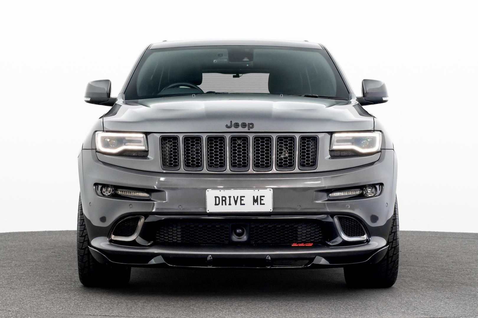 Jeep Grand Cherokee image 2