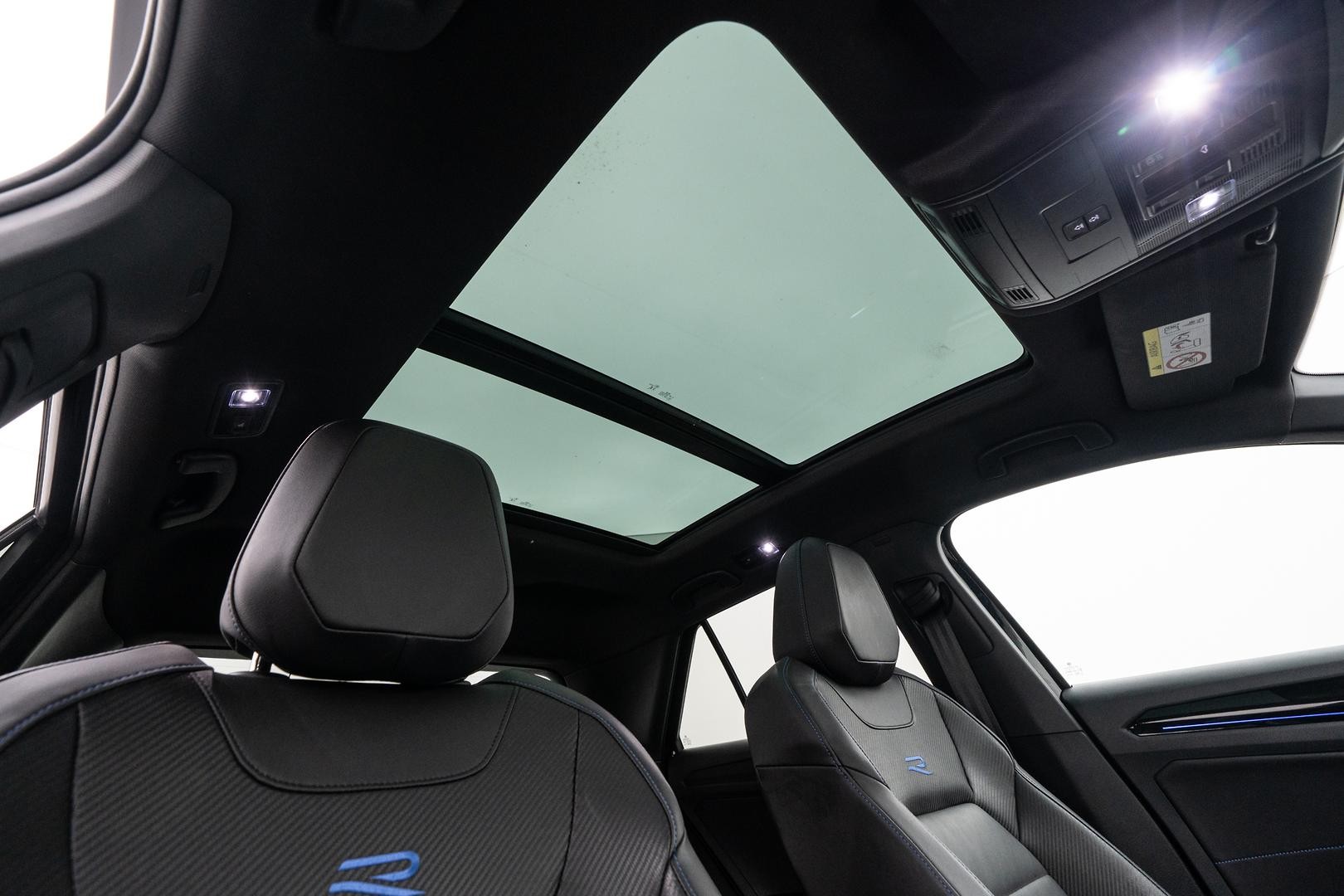 Volkswagen T-roc image 4