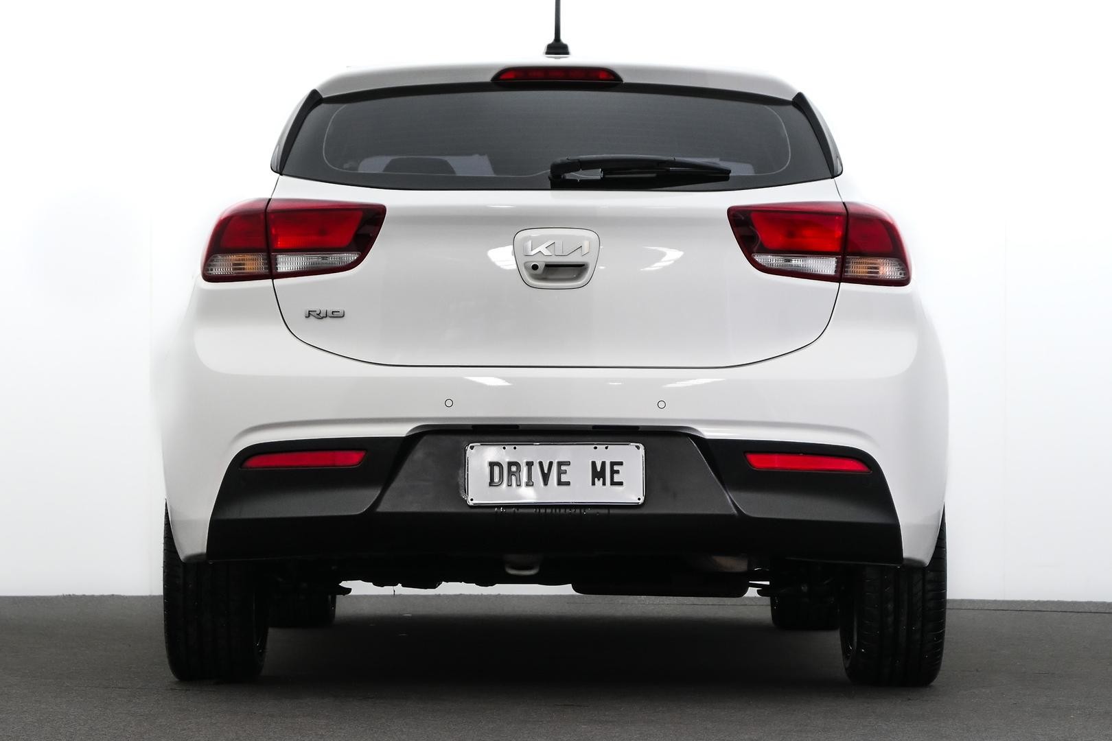 Kia Rio image 3