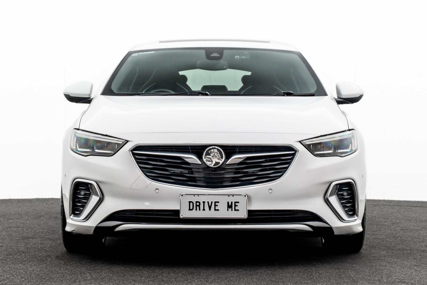 Holden Commodore image 2
