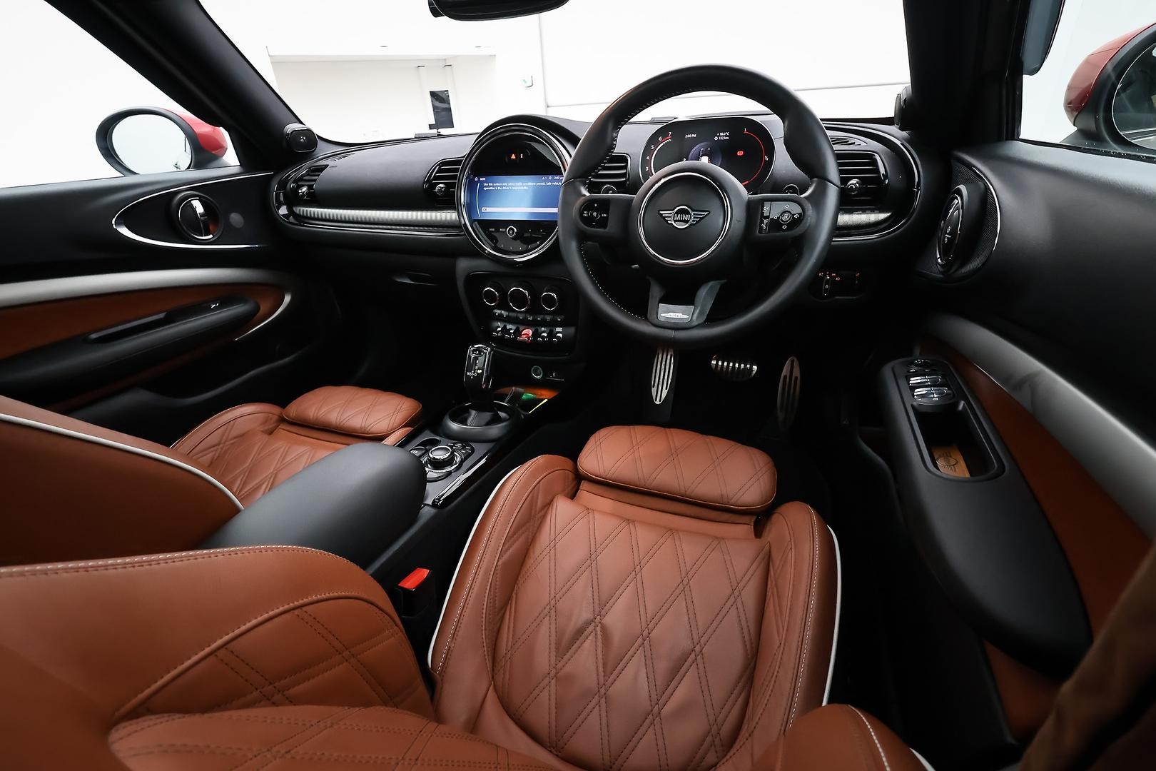 Mini Clubman image 4