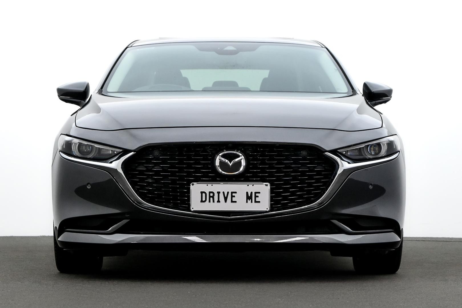 Mazda 3 image 2