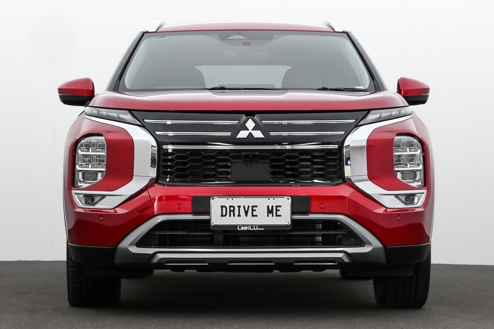 Mitsubishi Outlander image 2