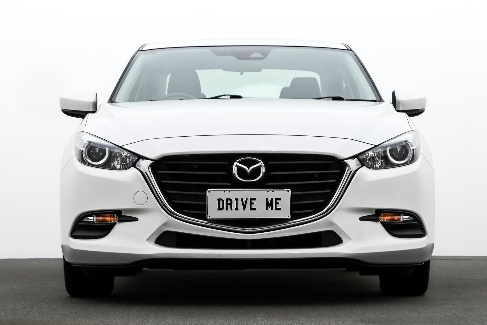 Mazda 3 image 2
