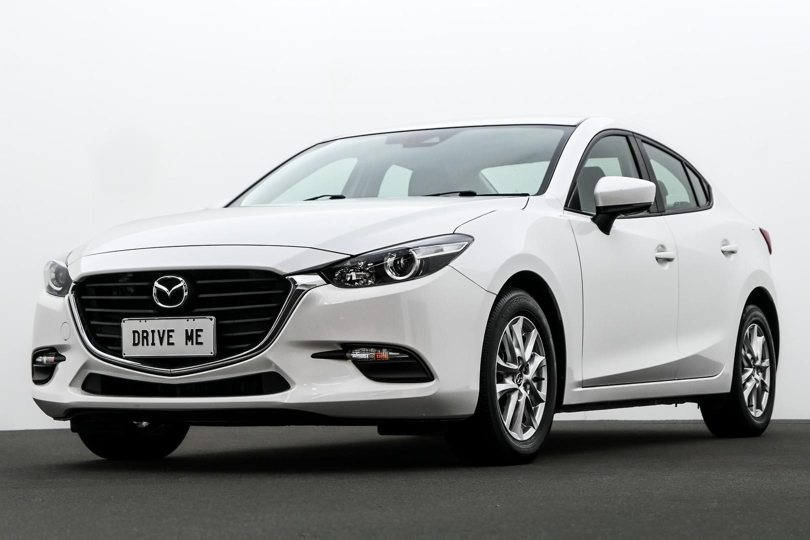 Mazda 3 image 1