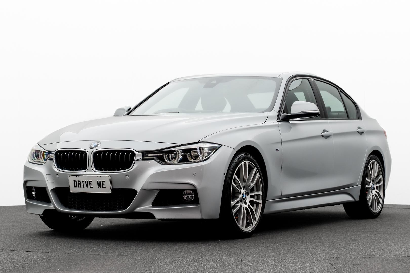 BMW 3 Series image 1