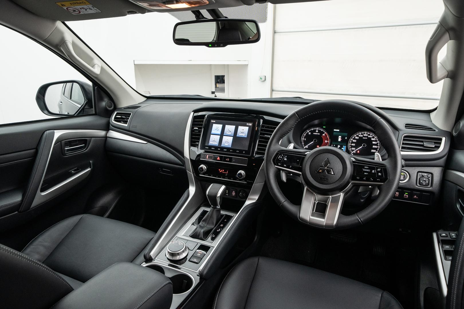 Mitsubishi Pajero Sport image 4