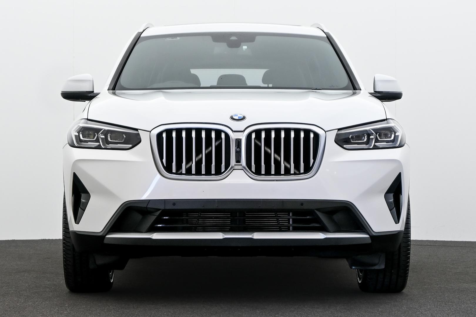 BMW X3 image 2