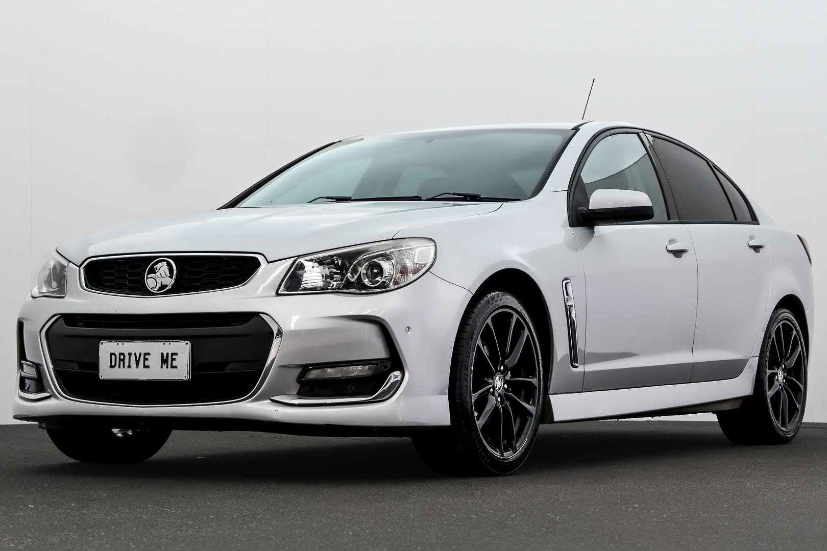 Holden Commodore image 1