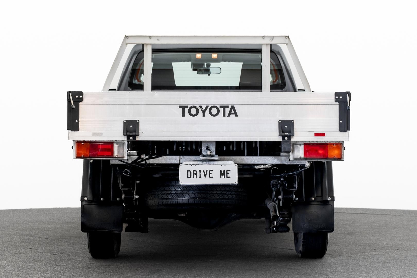 Toyota Hilux image 3