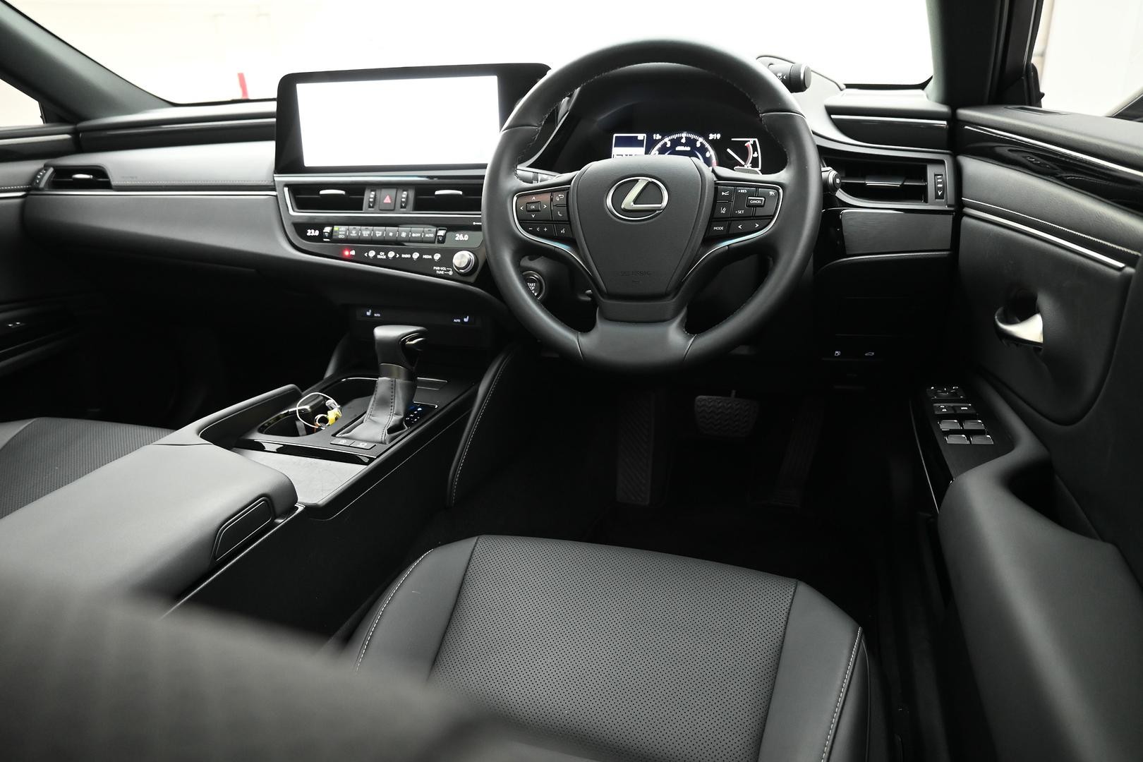 Lexus Es image 4