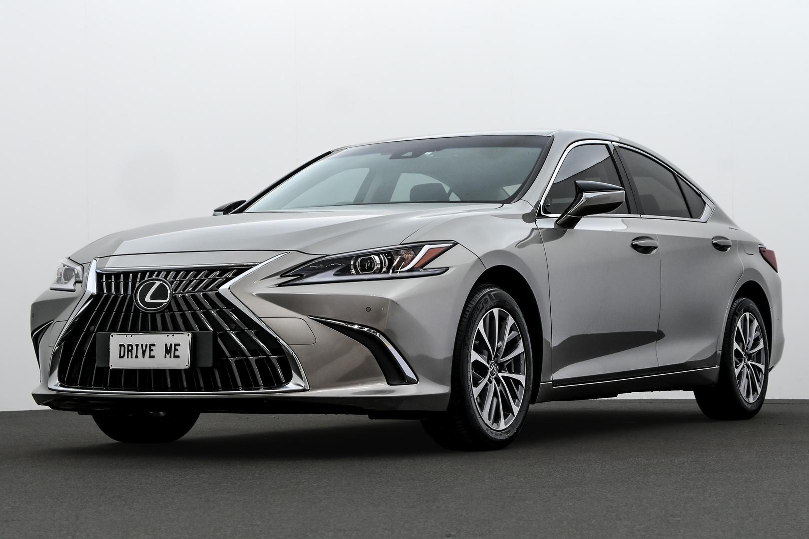 Lexus Es image 1