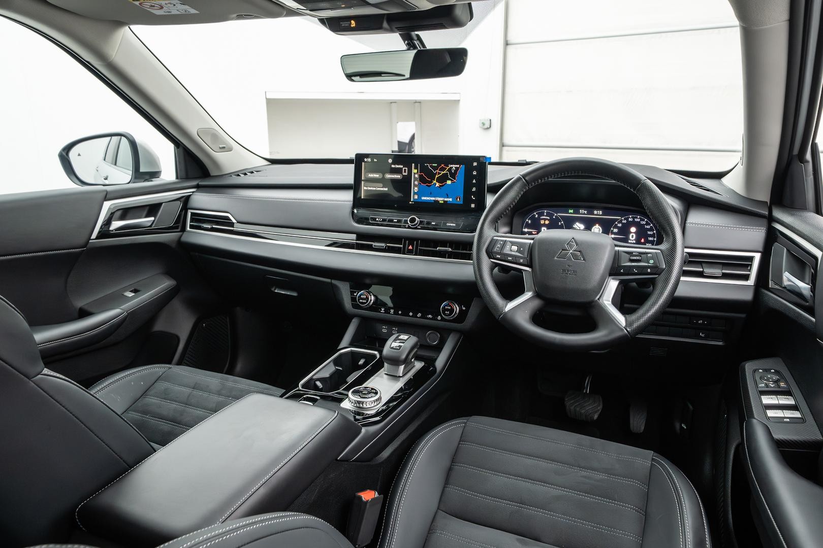 Mitsubishi Outlander image 4