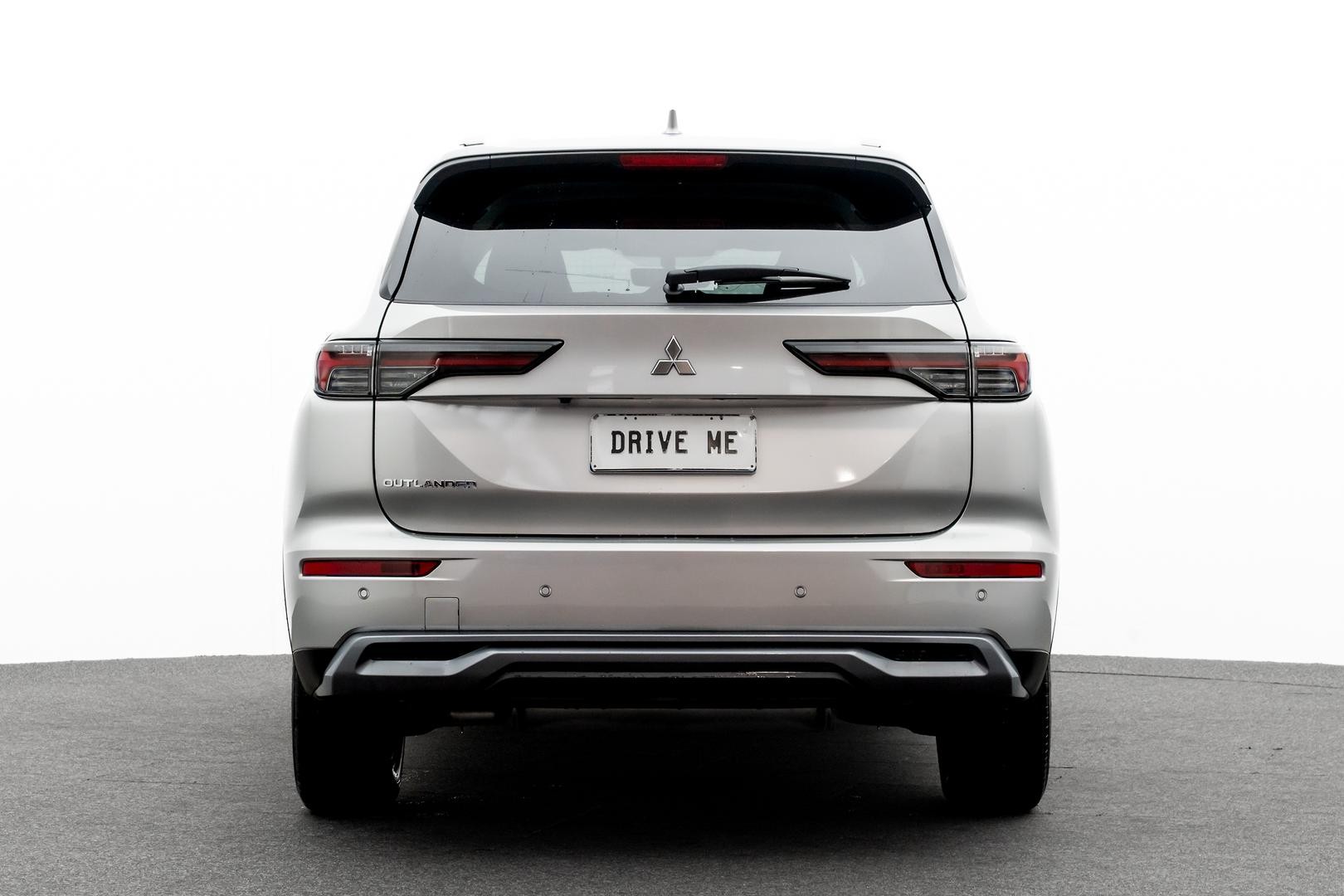 Mitsubishi Outlander image 3