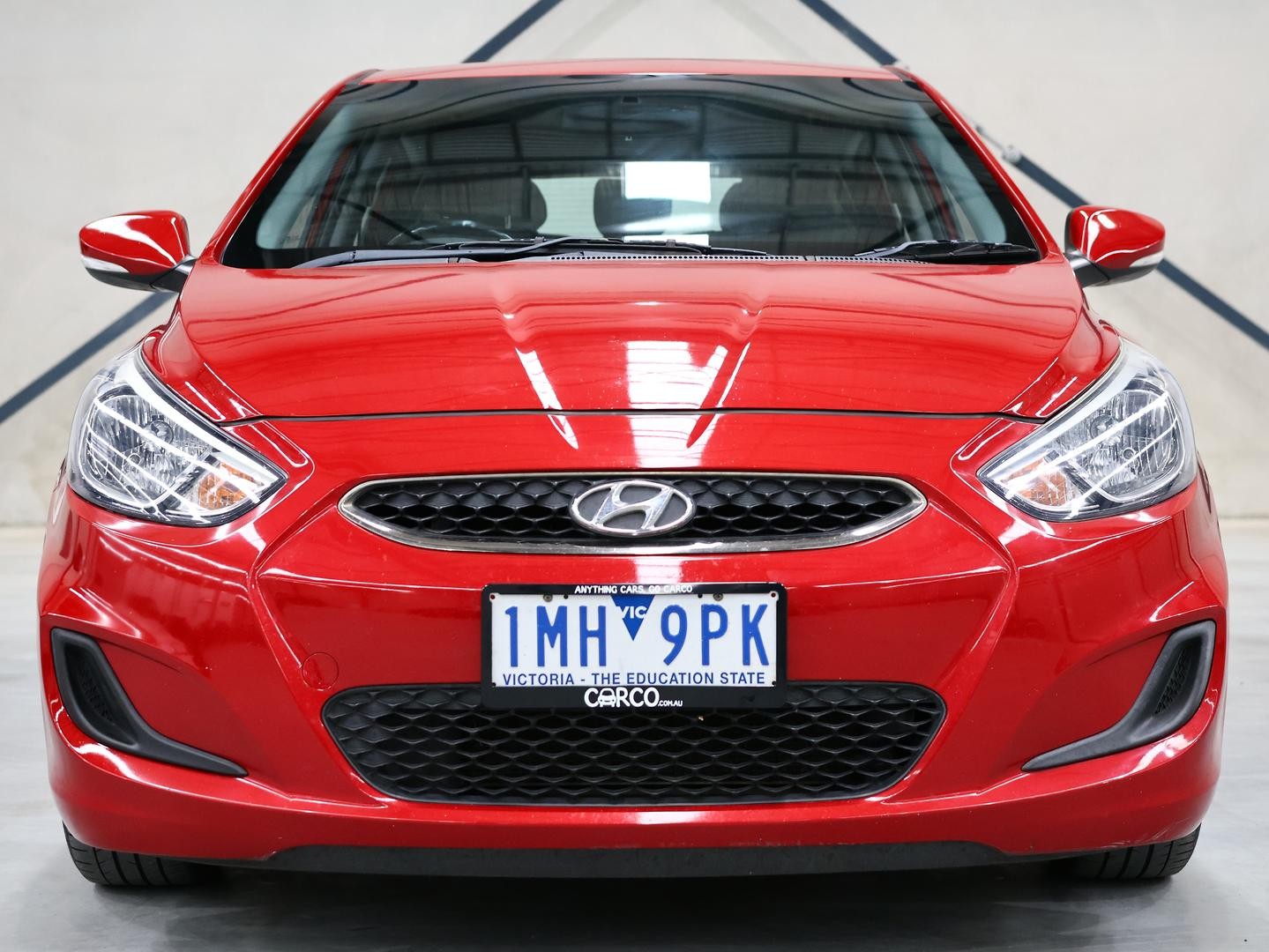 Hyundai Accent image 2