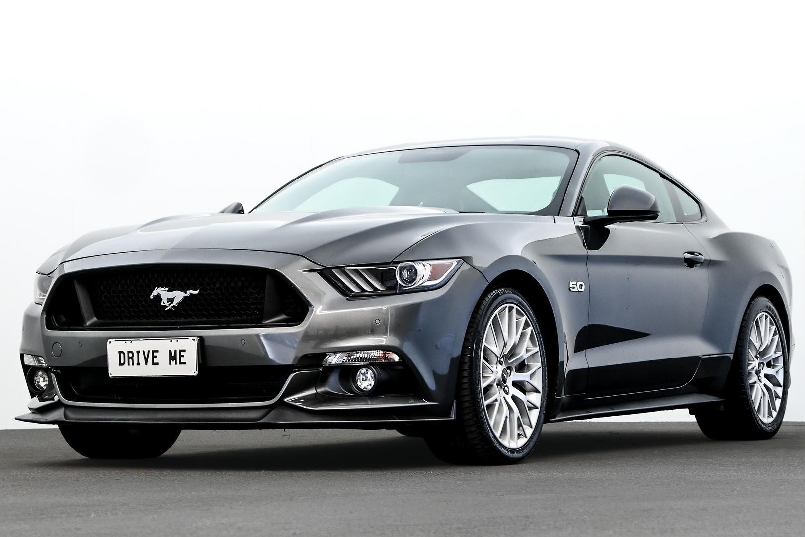 Ford Mustang image 1