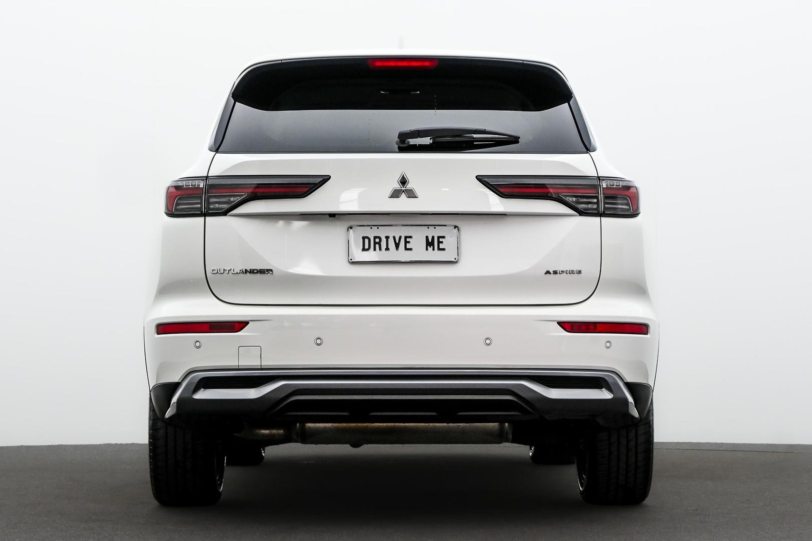 Mitsubishi Outlander image 3