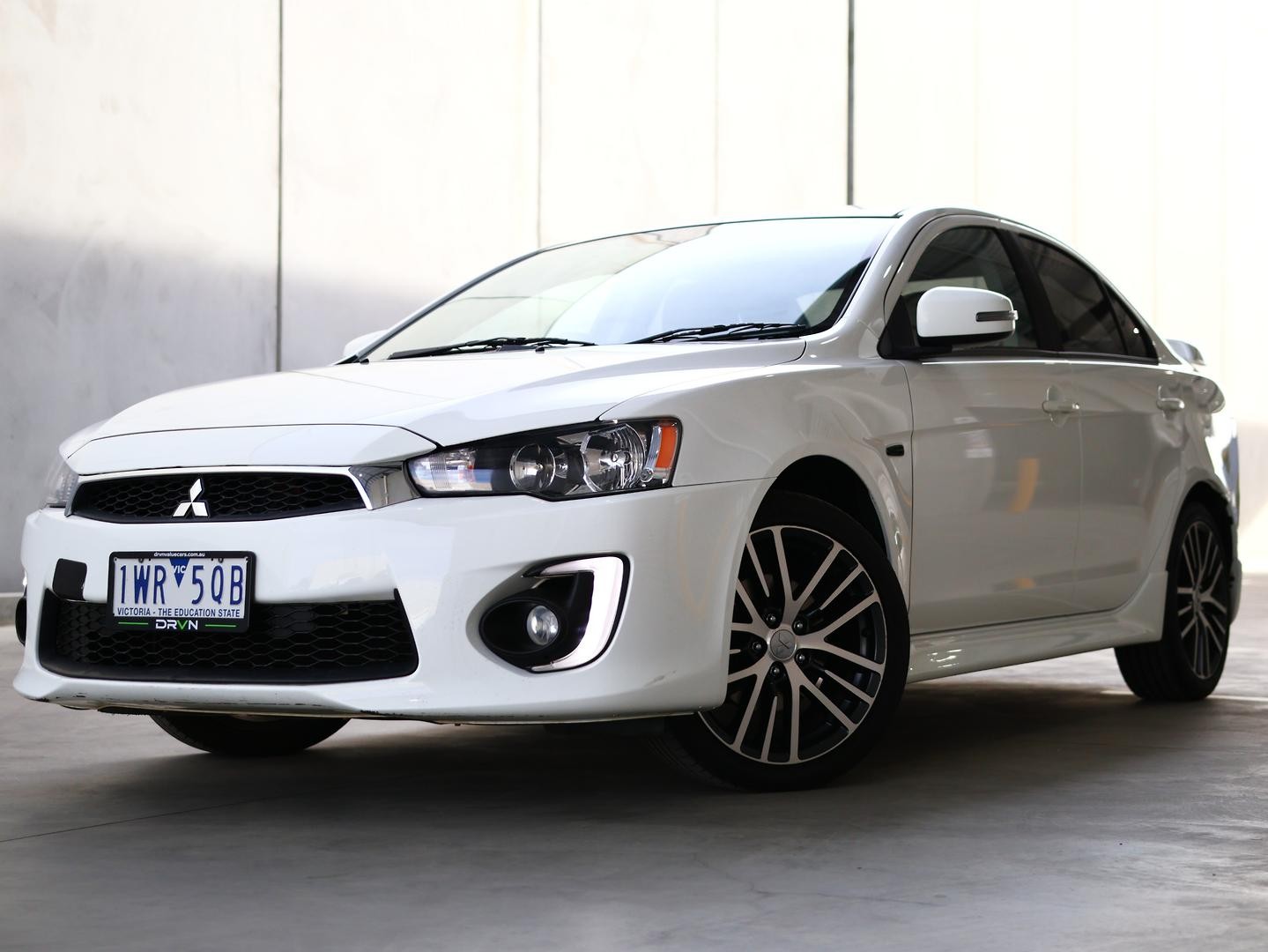 Mitsubishi Lancer image 3