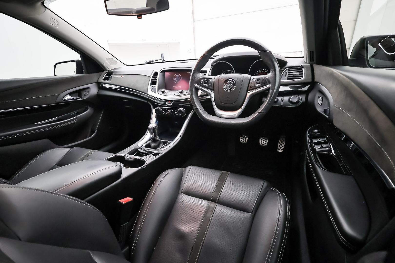 Holden Commodore image 4